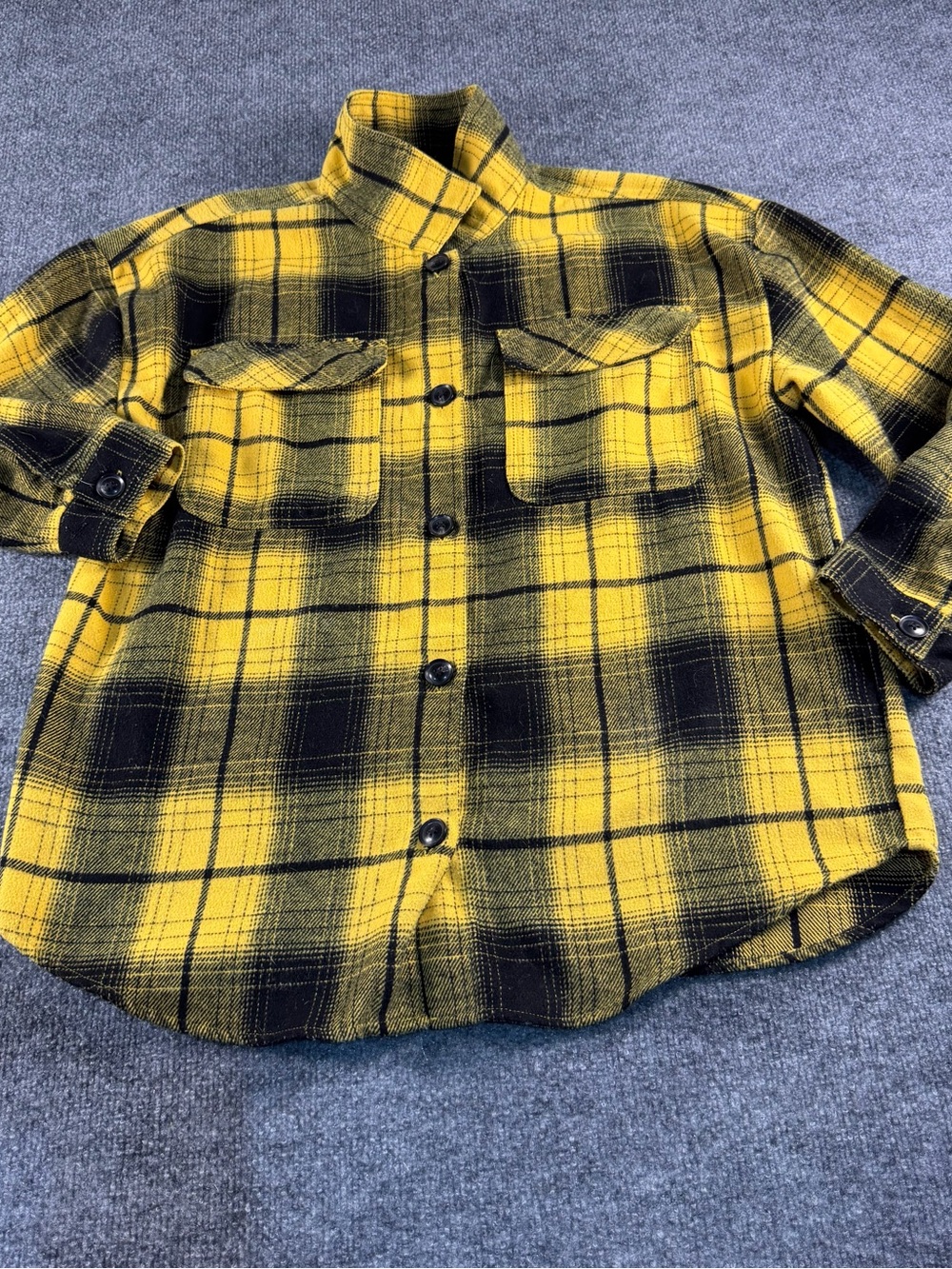 No Boundaries Yellow and Black Plaid Button-Down Shirt